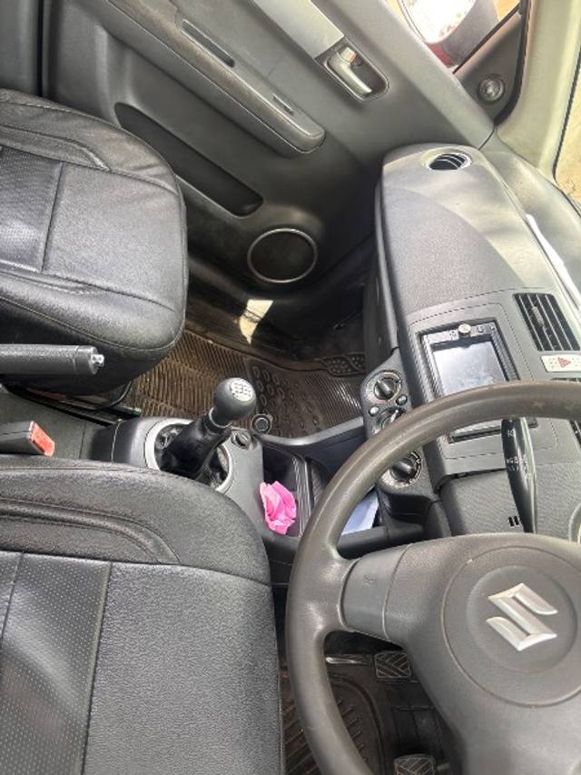 https://images10.gaadi.com/usedgaadi-sellcar/UsedCar/e51e3186a/76c5df3e-c3a3-4c32-8340-f4d71996dd5a.jpeg?imwidth=6402