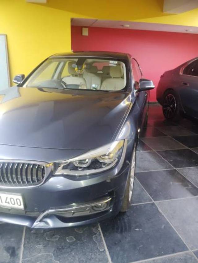 https://images10.gaadi.com/usedgaadi-sellcar/UsedCar/e51efcdca/ffa565b9-e21f-49ce-8e5f-b09db5ee79b7.jpeg?imwidth=6402