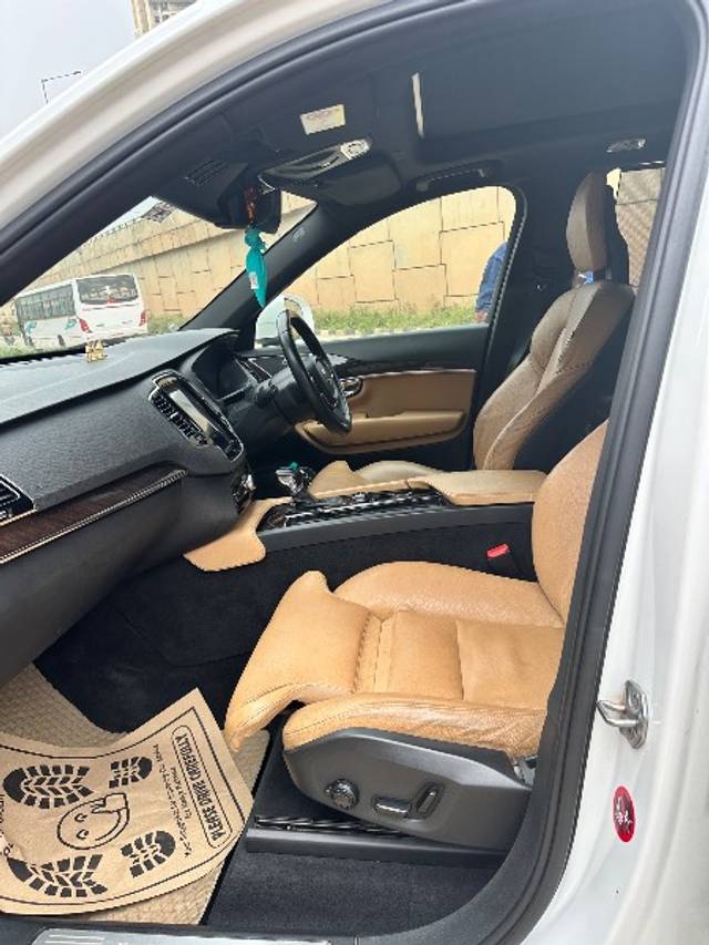 https://images10.gaadi.com/usedgaadi-sellcar/UsedCar/e51f2dbfa/85a6a34d-69ed-4750-9f49-5444515f6b7b.jpeg?imwidth=6402