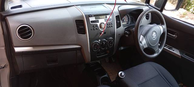 https://images10.gaadi.com/usedgaadi-sellcar/UsedCar/e51f59baa/d6f5859f-63ec-43c8-b8b6-ef2efbc1d9ed.jpg?imwidth=6402