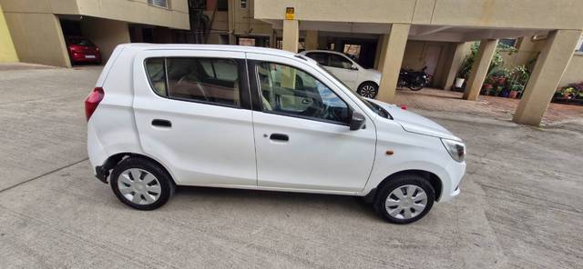 https://images10.gaadi.com/usedgaadi-sellcar/UsedCar/e51fa74aa/debadeb1-59d5-483c-9cb4-7c79d37d8079.jpg?imwidth=6401