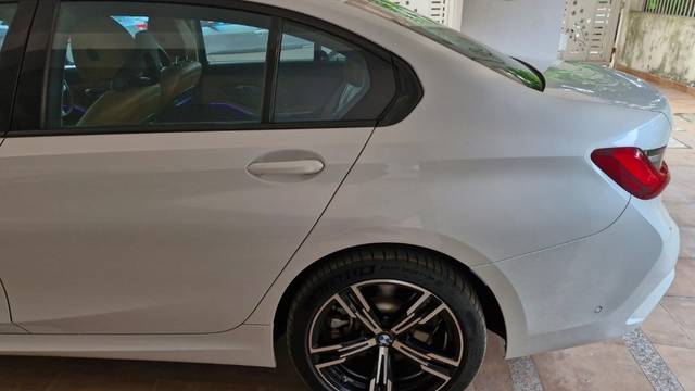 https://images10.gaadi.com/usedgaadi-sellcar/UsedCar/e51fb627a/496e8fbb-35bf-4ecc-a121-d9f69cd722dd.jpeg?imwidth=6402