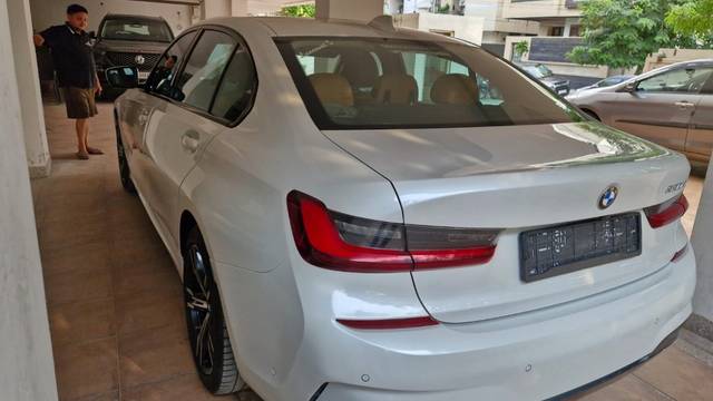 https://images10.gaadi.com/usedgaadi-sellcar/UsedCar/e51fb627a/5344c6d2-7063-4b09-a3d2-8dafb3447b8b.jpeg?imwidth=6400