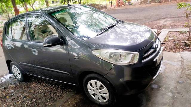 https://images10.gaadi.com/usedgaadi-sellcar/UsedCar/e5200f66a/2b60bc3e-059f-4af4-af66-9bd0ce66a4c4.jpg?imwidth=6400