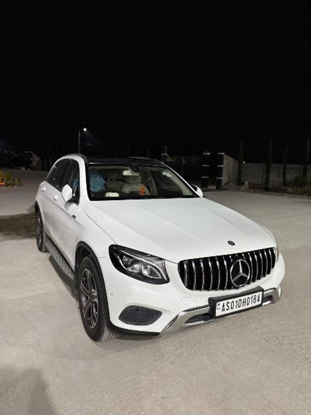 https://images10.gaadi.com/usedgaadi-sellcar/UsedCar/e5204e04a/fe0026c0-0710-4419-a0bf-2fb5a538d1f1.jpeg?imwidth=6400