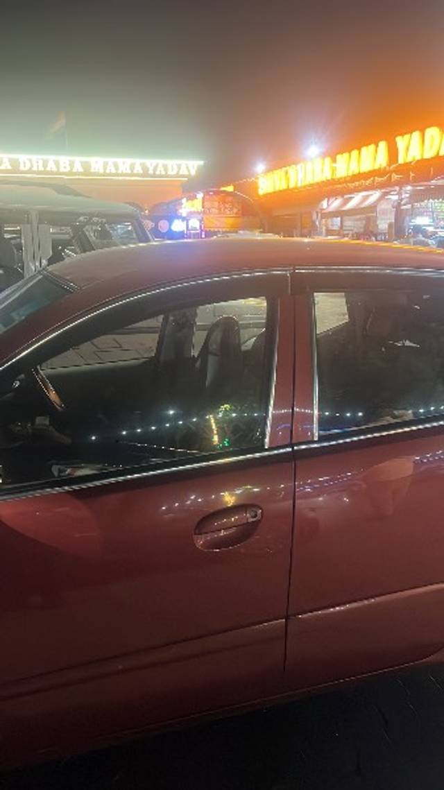 https://images10.gaadi.com/usedgaadi-sellcar/UsedCar/e520b8c4a/c2df3ce2-b3f0-4102-8095-8860c02c16a4.jpeg?imwidth=6402