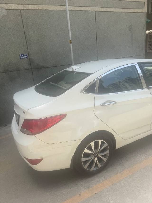 https://images10.gaadi.com/usedgaadi-sellcar/UsedCar/e5216780a/be7f3649-ad1d-42d5-84b8-ecfa84878a73.jpeg?imwidth=6401