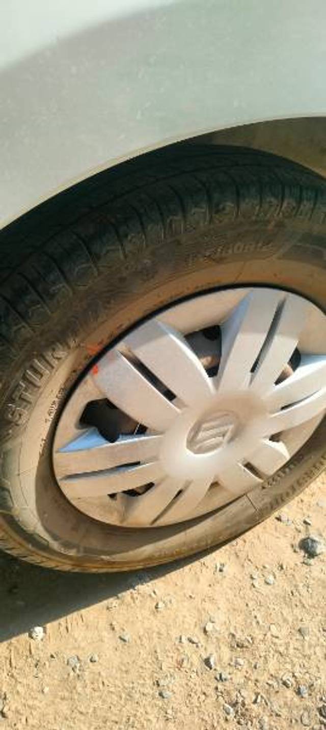 https://images10.gaadi.com/usedgaadi-sellcar/UsedCar/e521c23aa/834a8c03-09f3-4151-918c-6af20444b215.jpg?imwidth=6402