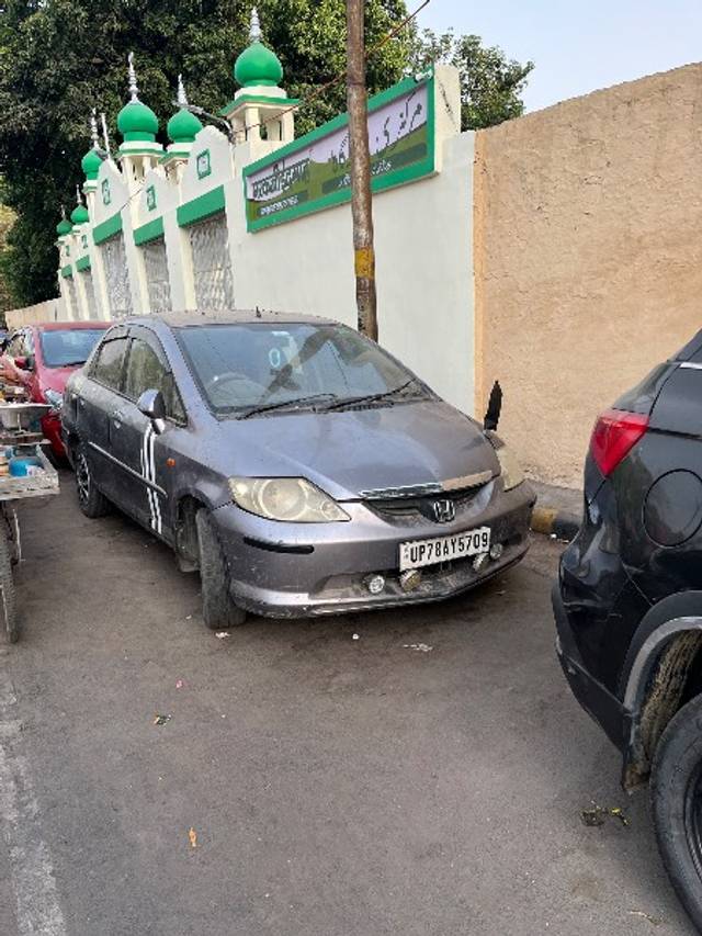 https://images10.gaadi.com/usedgaadi-sellcar/UsedCar/e521c9b1a/b99bacf0-379e-440e-9903-155590b1533b.jpeg?imwidth=6400