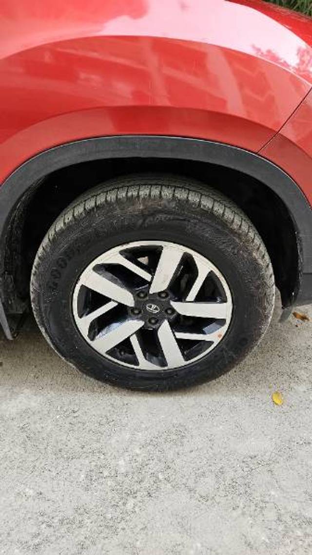 https://images10.gaadi.com/usedgaadi-sellcar/UsedCar/e521eecca/ad703e1a-f116-403f-a1b2-52f25daf51c2.jpeg?imwidth=6402