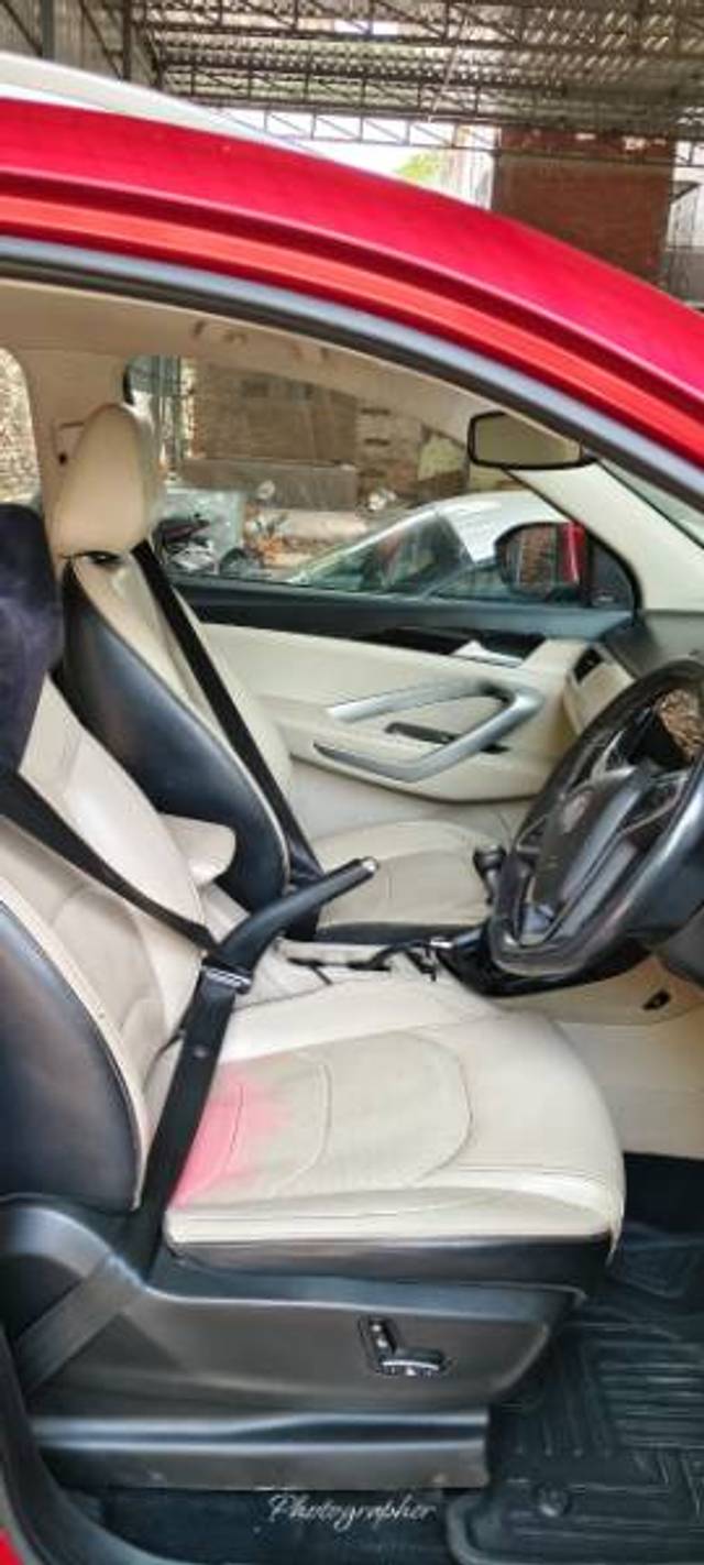 https://images10.gaadi.com/usedgaadi-sellcar/UsedCar/e5220539a/48da331d-6b3e-4460-ba47-d0c8210e4baa.jpeg?imwidth=6401