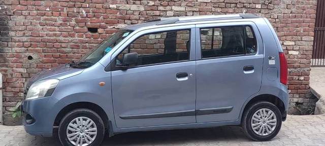 https://images10.gaadi.com/usedgaadi-sellcar/UsedCar/e5227f36a/829f8cd3-a62a-4070-adec-1448a0daf87f.jpeg?imwidth=6402
