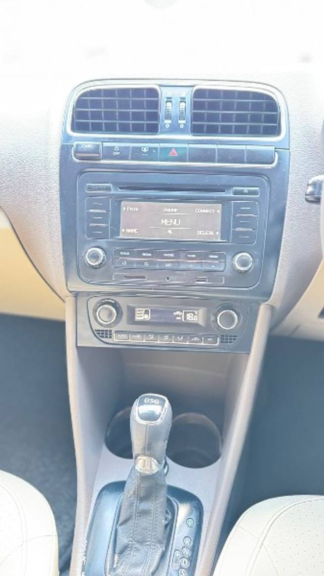 https://images10.gaadi.com/usedgaadi-sellcar/UsedCar/e522f17ba/be8fc076-9023-4970-ab30-f45925685713.jpeg?imwidth=6402