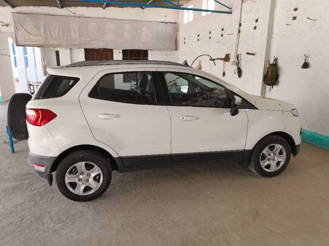 https://images10.gaadi.com/usedgaadi-sellcar/UsedCar/e5234054a/525f8e89-6d89-4cbb-951a-db78d03633e4.jpg?imwidth=6401