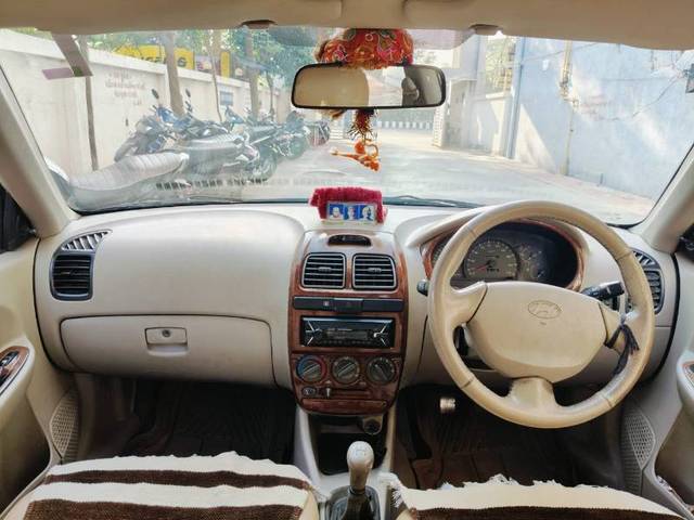 https://images10.gaadi.com/usedgaadi-sellcar/UsedCar/e5235e4ea/45af6515-7e5c-41d7-a053-96b12a9f19c8.jpg?imwidth=6402