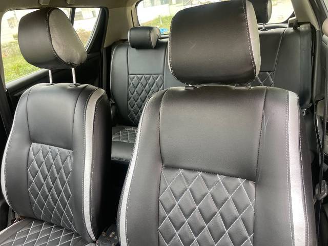 https://images10.gaadi.com/usedgaadi-sellcar/UsedCar/e523a6dba/398537d9-a872-4e8e-86d0-37b0b44c170d.jpeg?imwidth=6401