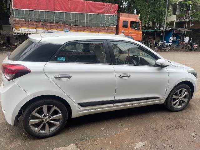 https://images10.gaadi.com/usedgaadi-sellcar/UsedCar/e523e8cda/c71eb5d9-a6f4-42a9-94ac-237a24e2f7c6.jpg?imwidth=6400