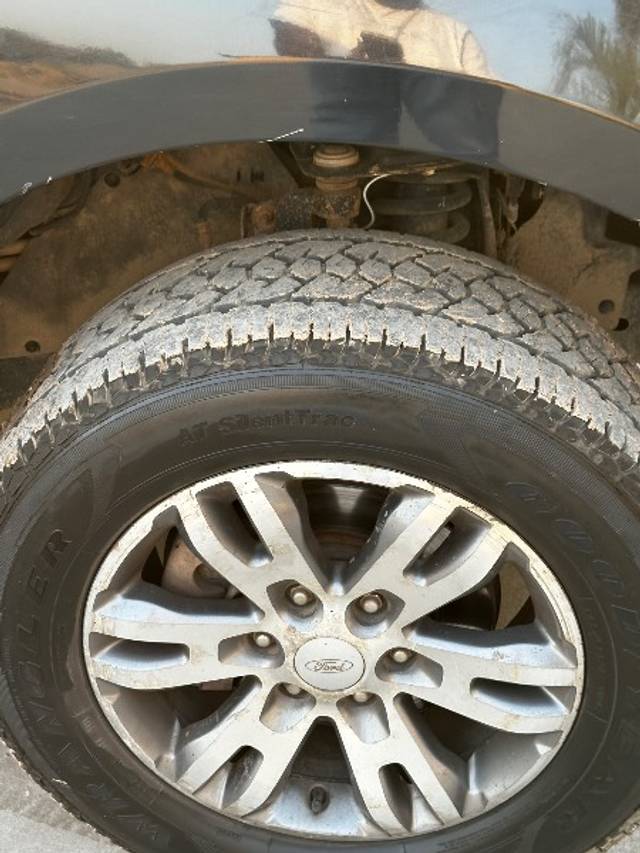 https://images10.gaadi.com/usedgaadi-sellcar/UsedCar/e5240f9ba/6a6683dc-6e8e-4a87-8819-6dc38c7ea694.jpeg?imwidth=6401