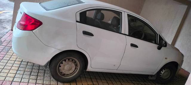 https://images10.gaadi.com/usedgaadi-sellcar/UsedCar/e524a4fea/3ff982ad-8b3b-4e61-a000-a1ad55891cbe.jpg?imwidth=6402