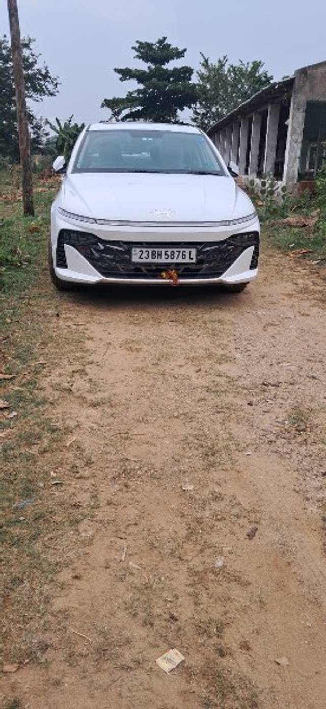 https://images10.gaadi.com/usedgaadi-sellcar/UsedCar/e524f9bfa/9ad9d620-5435-45c8-9bc1-e675dfbecc2e.jpeg?imwidth=6400