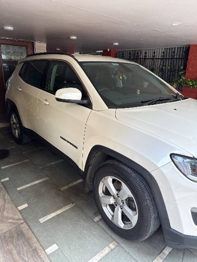 https://images10.gaadi.com/usedgaadi-sellcar/UsedCar/e5253b59a/7023fe11-4353-4fee-98e3-10227806c0b2.jpg?imwidth=6402