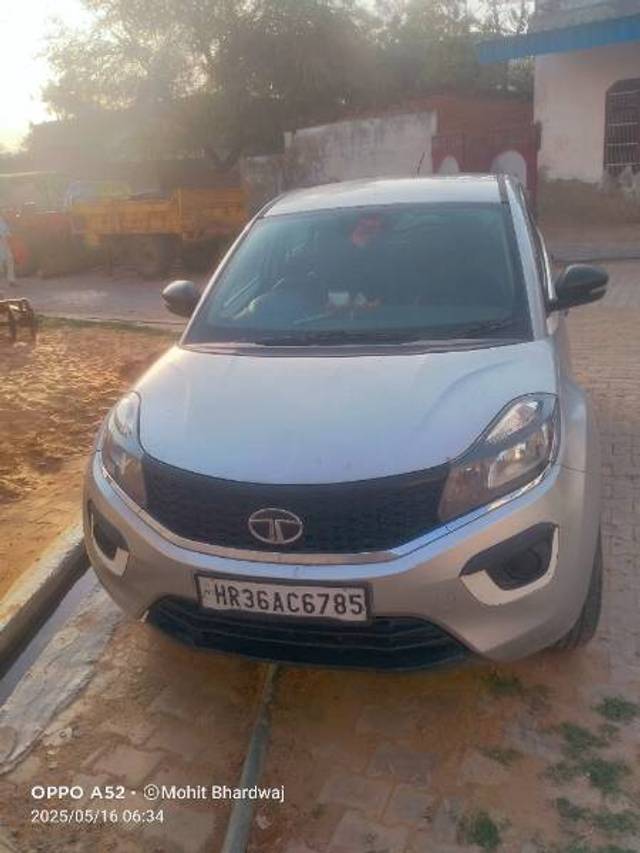 https://images10.gaadi.com/usedgaadi-sellcar/UsedCar/e5259b45a/be9e42f5-173f-4f1d-94b5-6c911befddca.jpg?imwidth=6400