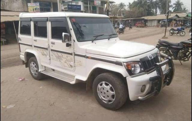 https://images10.gaadi.com/usedgaadi-sellcar/UsedCar/e525d546a/ac9b0e13-9aa9-46dd-bfa5-bf1be8e531e7.jpg?imwidth=6400