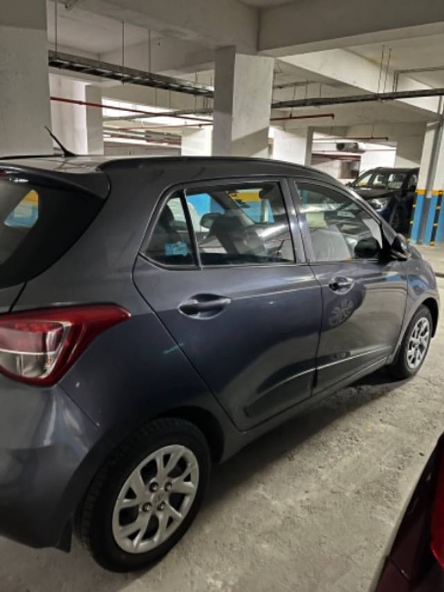 https://images10.gaadi.com/usedgaadi-sellcar/UsedCar/e525df03a/e6f2603e-3008-4f71-b762-8575293fa58a.jpeg?imwidth=6402
