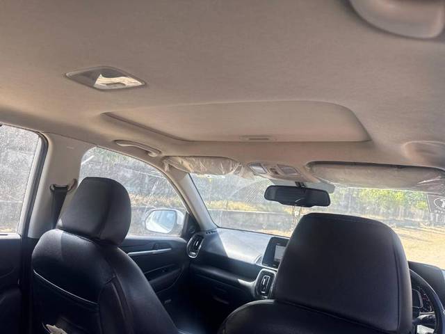 https://images10.gaadi.com/usedgaadi-sellcar/UsedCar/e525f1cea/8af3ef66-4909-44c0-8282-6d31b5c3dc1b.jpg?imwidth=6402