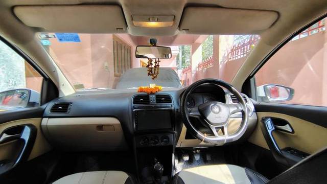 https://images10.gaadi.com/usedgaadi-sellcar/UsedCar/e52604d7a/a784fc36-2e56-47e2-9c7b-78be20662707.jpg?imwidth=6402