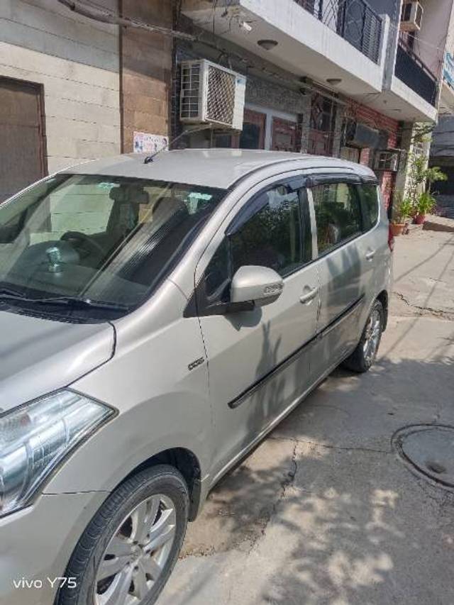 https://images10.gaadi.com/usedgaadi-sellcar/UsedCar/e5267427a/7f923fa0-74fb-4c53-a037-15b846cdd43c.jpg?imwidth=6401
