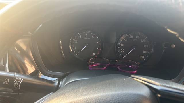 https://images10.gaadi.com/usedgaadi-sellcar/UsedCar/e5267c35a/41f21ff9-3104-4461-8f18-b0956d502964.jpeg?imwidth=6401
