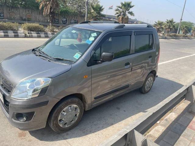 https://images10.gaadi.com/usedgaadi-sellcar/UsedCar/e526834da/8148dc4f-4fff-4208-b44e-d2d3fea69703.jpeg?imwidth=6402