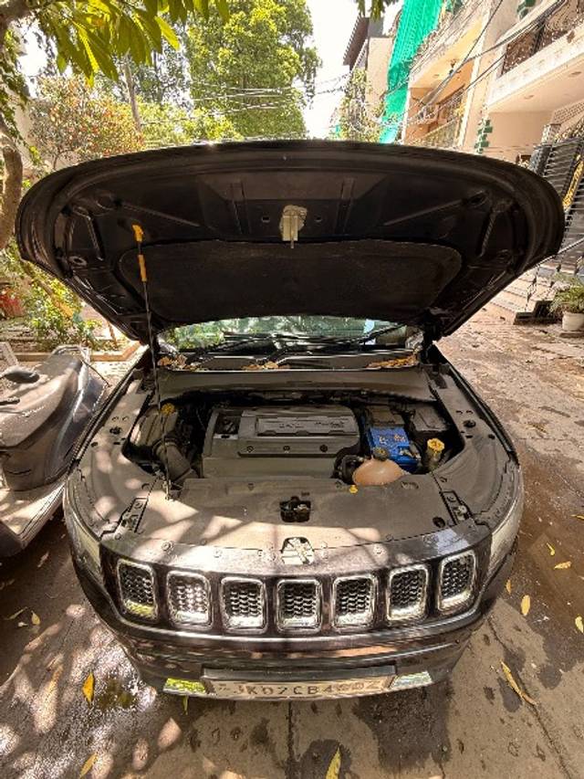 https://images10.gaadi.com/usedgaadi-sellcar/UsedCar/e526b530a/01c795a4-3cd0-442e-bb76-35a6a3864327.jpeg?imwidth=6401