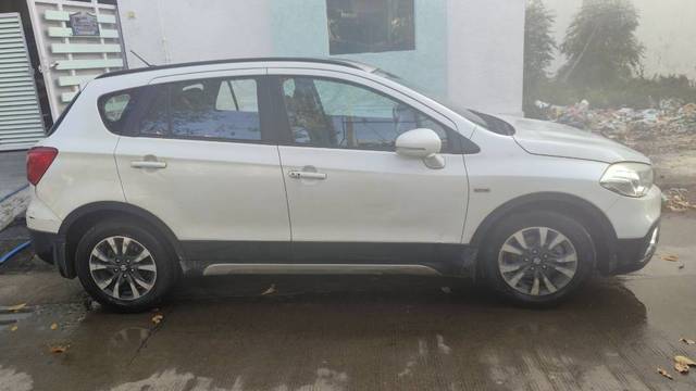 https://images10.gaadi.com/usedgaadi-sellcar/UsedCar/e526ca62-1b85-4598-8c3c-0a05536ab848/c67bdc15-363e-4aa8-a10d-502b7be32848.jpeg?imwidth=6401