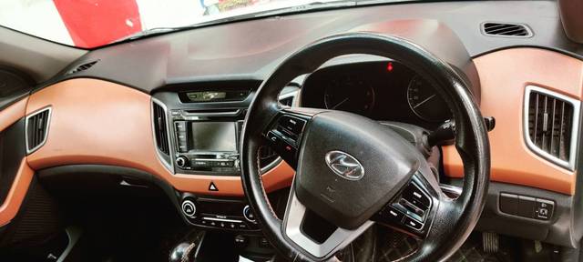 https://images10.gaadi.com/usedgaadi-sellcar/UsedCar/e526dcf3a/52153e88-6202-4244-b018-62e14f6e1249.jpg?imwidth=6402