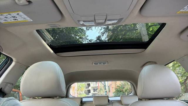 https://images10.gaadi.com/usedgaadi-sellcar/UsedCar/e5270bc6a/37addfa3-c8db-4eb6-99bb-fe0457e0b7e9.jpg?imwidth=6402