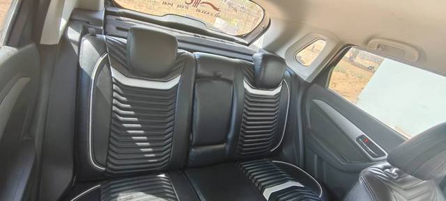 https://images10.gaadi.com/usedgaadi-sellcar/UsedCar/e5271ecba/e9beb0ed-63a2-462e-8a01-49a30d6ab4f3.jpg?imwidth=6401