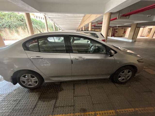 https://images10.gaadi.com/usedgaadi-sellcar/UsedCar/e5273018a/0e34c024-0f12-47b8-a8bc-18114caae72b.jpg?imwidth=6402