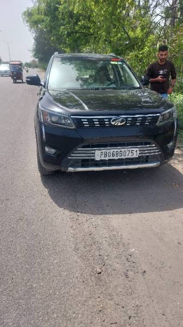 https://images10.gaadi.com/usedgaadi-sellcar/UsedCar/e5273ba2a/86988c42-fa27-4854-bcdc-ec77d30aef82.jpg?imwidth=6400