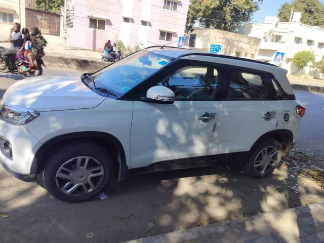 https://images10.gaadi.com/usedgaadi-sellcar/UsedCar/e5275869a/9ce765e4-f96b-4aed-9495-47130c1d1d09.jpeg?imwidth=6400