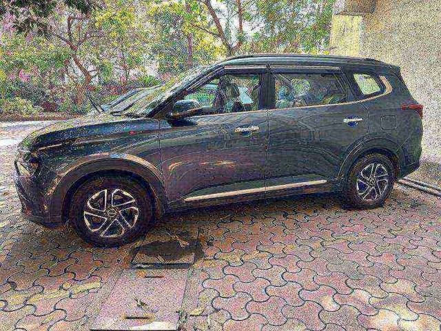 https://images10.gaadi.com/usedgaadi-sellcar/UsedCar/e5276a76a/b02713a6-22d9-4263-958b-b30345b0e959.jpeg?imwidth=6400