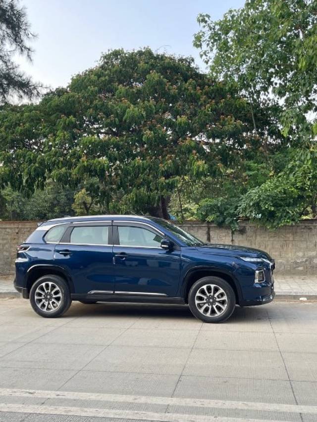 https://images10.gaadi.com/usedgaadi-sellcar/UsedCar/e5276dcda/84c35c51-140d-4316-9f03-eff0e494b342.jpeg?imwidth=6401