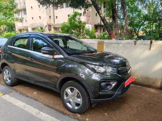 https://images10.gaadi.com/usedgaadi-sellcar/UsedCar/e5276fa1a/6e25b2f4-e20c-427b-834f-47cb4e709a5c.jpg?imwidth=6401
