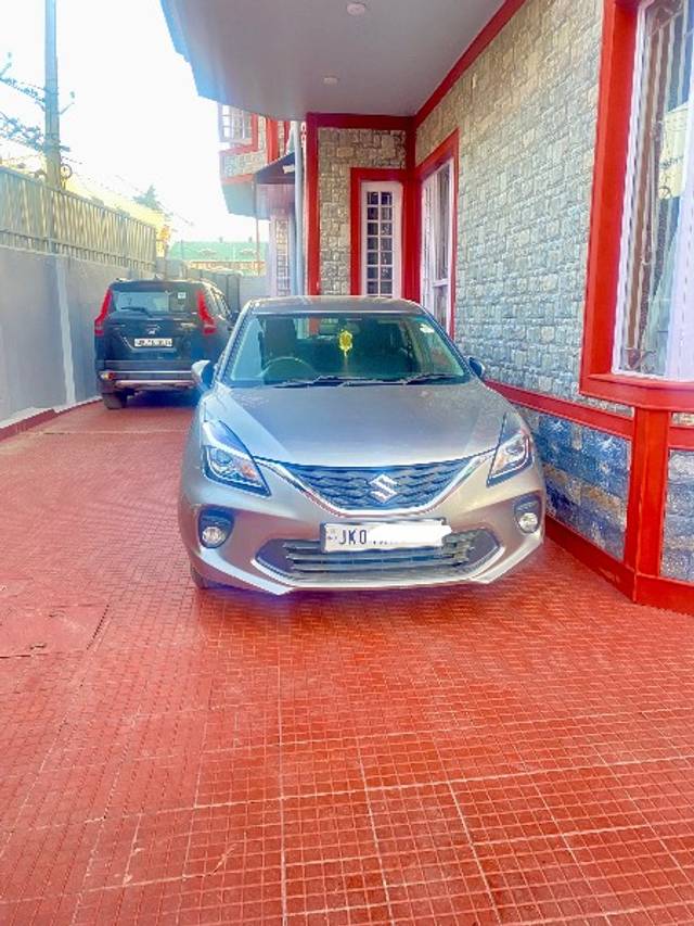 https://images10.gaadi.com/usedgaadi-sellcar/UsedCar/e5277d4fa/89b2acb8-8775-4a63-be91-198c585e5f38.jpeg?imwidth=6400