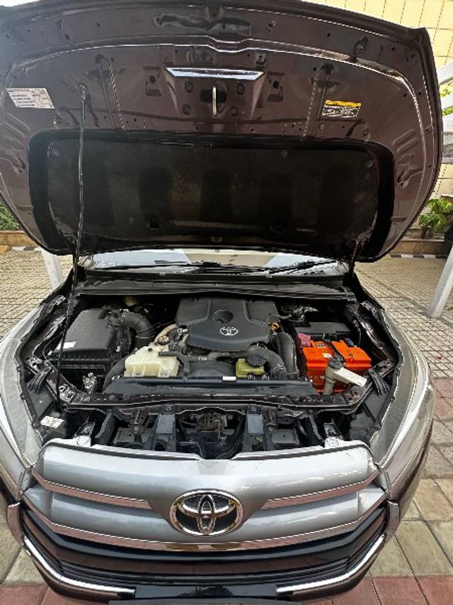 https://images10.gaadi.com/usedgaadi-sellcar/UsedCar/e52799f3a/cb95b1f3-5bb3-49ac-8dd1-e404208d4c20.jpeg?imwidth=6402