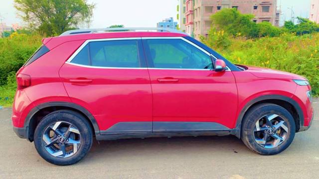 https://images10.gaadi.com/usedgaadi-sellcar/UsedCar/e527ff31a/f0e6b890-4b31-45a7-b1a0-044195276aa2.jpg?imwidth=6401
