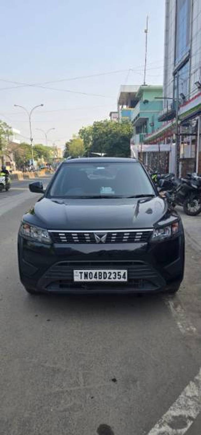 https://images10.gaadi.com/usedgaadi-sellcar/UsedCar/e52865e4a/24794eef-d2cd-4ada-869c-11a8d94bb6e3.jpg?imwidth=6400