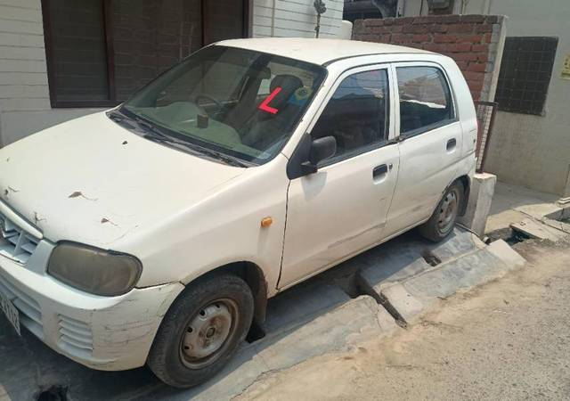 https://images10.gaadi.com/usedgaadi-sellcar/UsedCar/e5292649a/0662c03a-0faf-4e4b-9a82-ba3fe3a88adc.jpeg?imwidth=6401