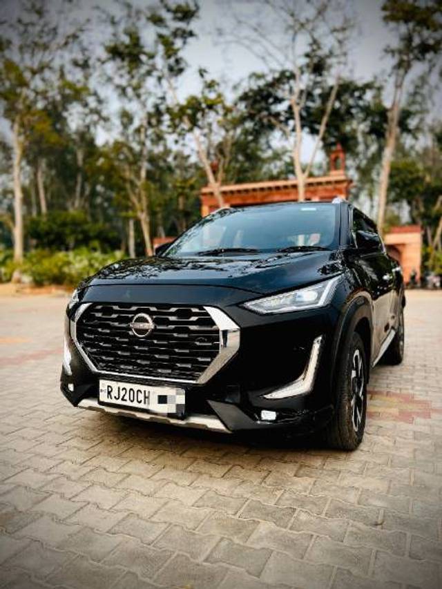 https://images10.gaadi.com/usedgaadi-sellcar/UsedCar/e529b83ca/deb72e9f-ed84-4090-af15-7b4e30e37688.jpg?imwidth=6402